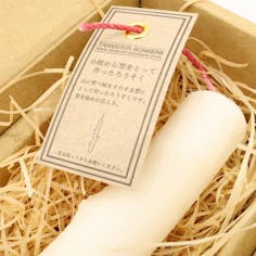 小枝から型を取って作ったろうそく